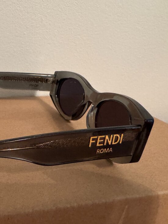 Authentic Fendi FE40125I 95N Sunglasses main image 4